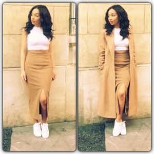 Zayra Setouty Instagram - Mon style du jour 💁🏽 #PROMO #TROPCTROP ... Tu veux le même ?  Jupe et manteau de chez @houseofcbfr / haut @zara /baskets @adidas_superstars  😘