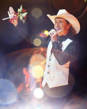 Zé Amaro Instagram - Zé Amaro , o “Cowboy Português “ no Coliseu dos Recreios ESGOTADO 🫶🏽🇵🇹🎵 #zeamaro #coliseudosrecreios #lisboa #espacial