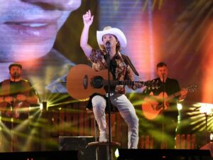 Zé Amaro Instagram - 🥳 Registos de uma noite muito divertida, ao som do “Cowboy Apaixanado”, 𝗭𝗲́ 𝗔𝗺𝗮𝗿𝗼.