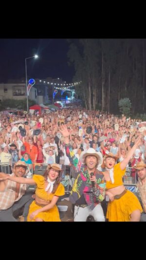 Zé Amaro Instagram - Carvalhal, Argoncilhe 🤍
Que multidão foi esta? 🤠não existe nada melhor que escutar todas as minhas canções nas vossas vozes, estão no meu coração 🤍

Próximos shows ⬇️

2
França - LA VILLE DE HERBLAY-16h

8
Altura, Castro Marim-22h

9
Vale de Cambra-22h

14 
Lordelo-Foz-Porto-22h

15
Evento Privado 

19
São João de Ver-Feira-22h

21
Evento Corporativo 

22
Limões - Ribeira de Pena 

23
Frazão - Paços de Ferreira 

27
Evento Privado 

28
Caíde de Rei - Lousada 

29
Ataíde Vila Meã - Amarante 

30
São Pedro Fins - Maia 

#tourcowboyportugues #zéamaro #quarteira #loulé #algarve #zeamaromerchdesign #merchdesign #zeamarotour #zeamaro #coliseudelisboa #meucoracaodecowboyapaixonado #casinha #casinhabranca #cowboy #festadecowboy #aluatueeu #cowboyappaixonado #aminhaestrada #cowboyportugues
