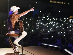 Zé Amaro Instagram - 🥳 Registos de uma noite muito divertida, ao som do “Cowboy Apaixanado”, 𝗭𝗲́ 𝗔𝗺𝗮𝗿𝗼.