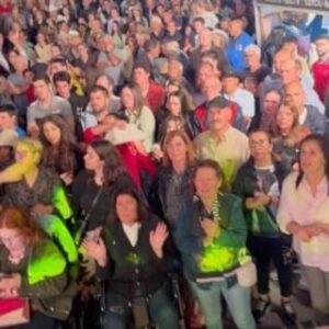 Zé Amaro Instagram - Obrigado Limões ❤️‍🔥
Obrigado por tanto carinho, são um público incrível ❤️‍🔥

Próximos Shows ⬇️🤠

23
Frazão - Paços de Ferreira-22:30h

27
Evento Privado 

28
Caíde de Rei - Lousada-22h

29
Ataíde Vila Meã - Amarante-22h

30
São Pedro Fins - Maia-22h

Julho:

4
Ilha de São Jorge - Açores 

6
Brufe - Vila Nova de Famalicão 

7
Estela - Póvoa de Varzim 

11
Parchal - Lagoa - Algarve 

12
Covilhã - Feira de São Tiago 

13
Ancede - Baião

14
Esmeriz - Vila Nova de Famalicão -17h

19
Vila Nova da Baronia, Alvito - Beja 

20 
Lemenhe - Vila Nova de Famalicão 

21
Paredes - Festas da Cidade 

22
Caldas de São Jorge - Feira

24
Oliveira do Hospital - ExpOH

25
Lustosa - Lousada 

26
Sousanil - Santa Maria da Feira 

27
Correlhã - Ponte de Lima 

28
Arões São Romão - Fafe 

29
Meixedo - Bragança 

31
Sanxenxo - Espanha 

#tourcowboyportugues #zéamaro #inconfundivel #zeamaroinconfundivel #saojoao #zeamaromerchdesign #merchdesign #zeamarotour #zeamaro #coliseudelisboa #meucoracaodecowboyapaixonado #casinha #casinhabranca #cowboy #festadecowboy #aluatueeu #cowboyappaixonado #aminhaestrada #cowboyportugues