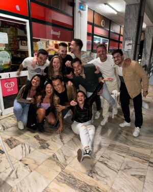 Zé Lopes Instagram - Voltar a Coimbra com os amores que esta cidade me deu é sempre mágico. E voltar como embaixador da melhor queima das fitas do país torna tudo ainda mais especial. As melhores noites voltaram ao parque da canção e ontem com LOTAÇÃO ESGOTADA! Só quem esteve presente sabe o ambiente que se viveu! Épico épico épico! 
Hoje estou novamente à vossa espera para construirmos memórias felizes juntos. Para isso podem comprar os bilhetes aqui: aac.bol.pt
Até logoooo! Cheguem cedo que o @nininhovazmaia_ vai arrasar muitoooo ❤️💃
#parceria @queimadasfitascoimbra