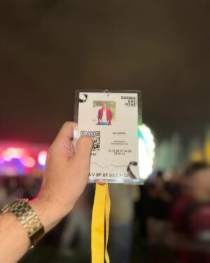 Zé Lopes Instagram - Voltar a Coimbra com os amores que esta cidade me deu é sempre mágico. E voltar como embaixador da melhor queima das fitas do país torna tudo ainda mais especial. As melhores noites voltaram ao parque da canção e ontem com LOTAÇÃO ESGOTADA! Só quem esteve presente sabe o ambiente que se viveu! Épico épico épico! 
Hoje estou novamente à vossa espera para construirmos memórias felizes juntos. Para isso podem comprar os bilhetes aqui: aac.bol.pt
Até logoooo! Cheguem cedo que o @nininhovazmaia_ vai arrasar muitoooo ❤️💃
#parceria @queimadasfitascoimbra