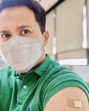 Zenn Kyi Instagram - First time! (Covid19 vaccination)