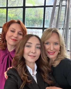 Zerrin Nişancı Instagram - Hazır mıyız??? @sadakatsizdizi @medyapimresmi @kanald@