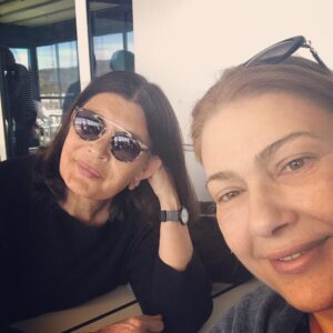 Zeynep Eronat Instagram - Şerif’ciğimle havaalanında çay içelim dedik uçağı beklerken..Hoşçakal Alanya..Her şey için teşekkürler..#alanya#yüzleşme#veda#sunprime-c-lounge