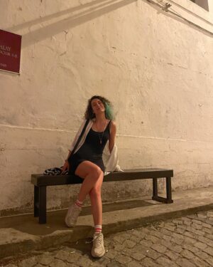 Zeynep Kızıltan Instagram - Bozcaada dump🍃🫧🏝 
@canskyldz 🙅🏻‍♀️