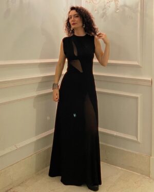 Zeynep Kızıltan Instagram - 🥂🖤✨