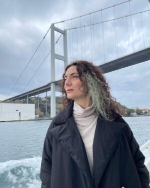 Zeynep Kızıltan Instagram - Only funny and not garbage🤿
w/ @canskyldz 🌊