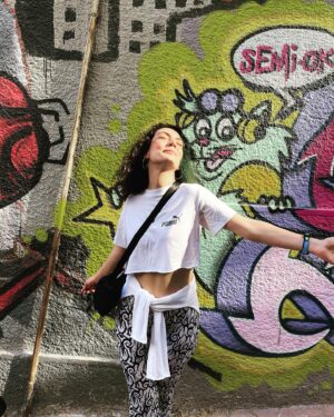Zeynep Kızıltan Instagram - Relax tune in and smile🙂