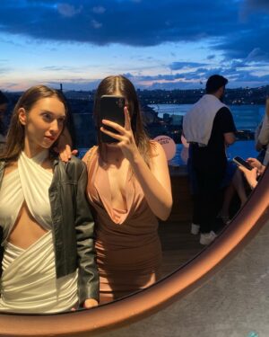 Zeynep Parla Instagram - Last night dump🧚🏼‍♀️