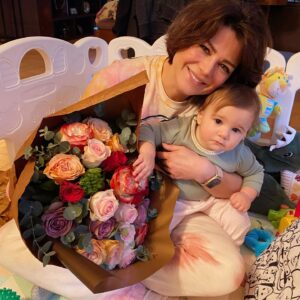 Zeynep Şarlıgil Instagram - 💕💐💕💐💕 #happyvalentinesday #14şubat
