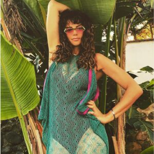 Zeynep Şarlıgil Instagram - Multicolored Summer  #summervibes #summerdress #bananatree