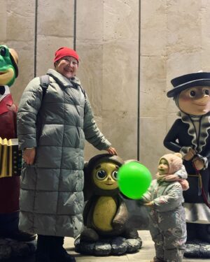 Zhanyl Asanbekova Instagram - Мы с Дариной здорово погуляли😁🥰