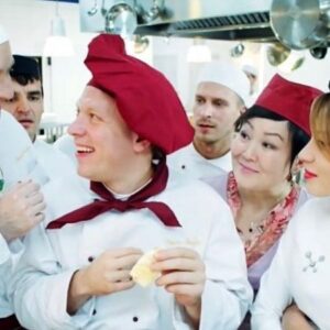 Zhanyl Asanbekova Instagram - Кухня-вкусная комедия.❤️Скучаю..😍😊