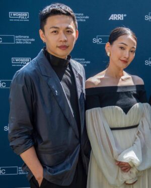 Zheng Qing Yu Instagram - #SIC38 #愛是一把槍 世界首映會

好像已經得獎了一樣🙋🏾‍♀️💕

____
Repost from @settimana_della_critica

"Love is a complicated matter. Sometimes people express it in a rough, aggressive way. 
Love is a double edged weapon. LOVE IS A GUN".