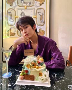 Zhu Zanjin Most Liked Photos and Posts
