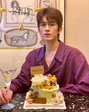 Zhu Zanjin Instagram - 🎂