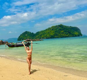 Zizi Strallen Instagram - 💭 This time last year 🇹🇭 

#beach #thailand #hongisland #meinabikiniandwhat