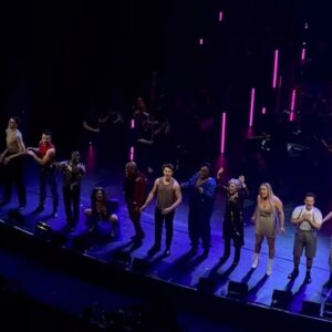 Zizi Strallen Instagram - @pippinwestend 29-30/04/24 was pure and utter magic!!! 
So unbelievably grateful to have shared the stage with such incredibly talented and wonderful humans. Hope we all get to do magic together again one day ✨❤️ 

Thank you @ariaents @jonathanoboyle @jgoodwindance @_chrisma____ @adamfishersound @jamieplatt_lighting