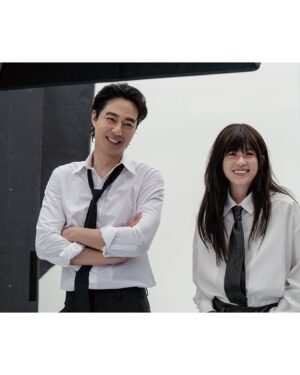 Zo In-sung Instagram - #무빙 #바자비하인드