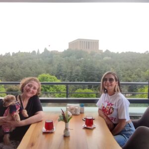 Zuhal Yalçın Instagram - 19 Mayıs Atatürk'ü Anma Gençlik ve Spor bayramını anlamlı kılmamıza vesile olan sevgili @mehtarda sonsuz teşekkür ederim 🙏🏻🇹🇷❤️
