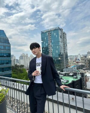 Zuho Instagram - 백쪽 say!!!!!So Beautiful Day☀️会いたいです🥹