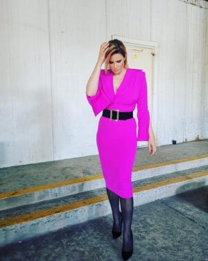 Zuzana Fialová Instagram - ... @renatamarova is a hair witch..blond sú na jeseň aj stromy..TTZP je na jeseň Top Tip.. O 20.30 sledujte, bude jazda z kopca, držte si klobúky... pink panther šaty ručne spichla @michaelaluptakovadesign a @zuzanakanisova ma celú vypustila pred kamery a ešte picasso mojej tváre @sonakubenikova a ako hovorí Madonna Zuza je best. Krásny večer, smejte sa a spievajte a tancujte s @tvojatvarzniepovedome na  @tvmarkizaofficial #posh #blondehair #funny #destiny #love #actor #tvshows
