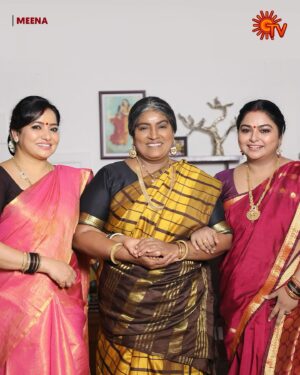 indhu chowdhary Instagram - Loved family 😍

மீனா | திங்கள் - சனி | 12 PM

#SunTV #Meena #MeenaOnSunTV #SunDigital