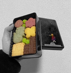 kanoeRana Instagram - 憧れのカラフル詰め詰めクッキー缶