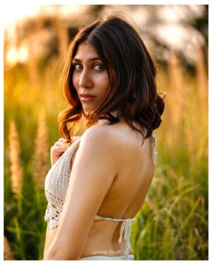 netri nisarg trivedi Instagram - Summer🌼
In frame  @netritrivediofficial 
Styled by @pushtiiii__ 
Jewellery by @shop.houseofchi 
Captured by @haritosh.bhatt