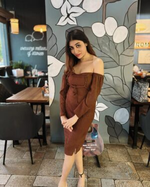 netri nisarg trivedi Instagram - 🧁birthday dump jump…!
Ready to jump into new experiences and people that life brings this year… 
Trashing the past… 
To more films, real people and lots of love and laughter!❤️✨