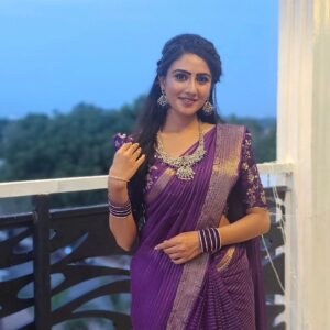 nithya gowda Instagram - Saree @label_saistudio 
Jewelry @parameshwara_enterprises