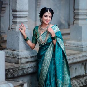 nithya gowda Instagram - ❤✨
MUA @makeoverwithsahana_gowda 
Photography @abhilash_arnekar_photography