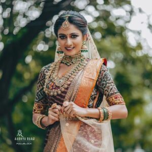nithya gowda Instagram - ❤️✨
MUA @aadhyaraajmakeupartist1 
Jewelry @kiran.bridal.jewelry 
#photo #viralpost #nithyagowda✨