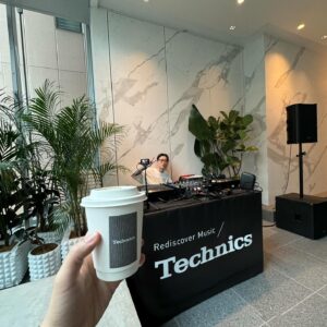 tofubeats Instagram - @technicscafe_kyoto でのイベントお越しいただいた皆様ありがとうございました。レコードオンリーで2時間プレイということで久々の感じ、楽しかったです。またどこかで…

Photography by @funatsufunatsu