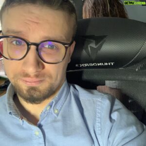 Игорь Линк Instagram - Я даже не буду в очередной раз рассказывать вам о том, каким мощным оружием является игровое кресло.
Просто скажу, что вы можете приобрести себе такое же по ссылке в моем профиле и с 20% скидкой по промокоду LINK2019.