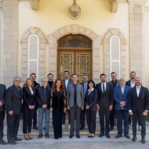 خالد القيش Instagram - تشرفت مع زملائي ، نجوم الدراما السورية ، بزيارة السيد الرئيس الدكتور بشار الأسد ، وكان لقاء مثمر ومهم لمستقبل الدراما السورية و مفيد لوضع العقبات على طاولة الحلول و عودة الألق المعهود لدرامانا السورية …🇸🇾🇸🇾