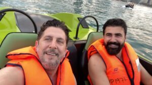 خالد القيش Instagram - قلبك كان مليان فرح ومحبه وطيبه .. خانك وكسرلنا قلبنا يا رفيقي .. الله يرحمك يا حبيبي🙏🙏