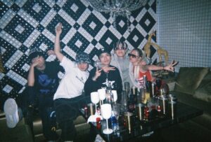 百足 Instagram - 大好き⭐️⭐️