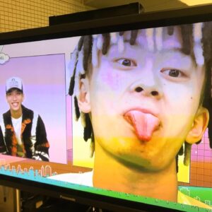 百足 Instagram - 「百足&韻マン」でDAMチャンネルの収録してきました‼︎🥰💕💨
明日香ちゃん綺麗すぎた
8月みんな楽しみにしてて‼︎

#damチャンネル #百足　#韻マン