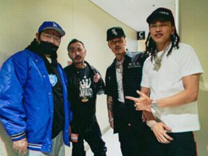 AK-69 Instagram - -
-
AK¥Bで証明したかった事は、名古屋Hip Hopの礎。
東海の歴史がどう継承されたか。

強い想いの在処。

13年前俺の初アリーナライブであったガイシホールの観客席にいた中坊と、あのステージを、
あの“Show”を創り上げられたこと。
俺にとってもあいつにとってもエモーショナル過ぎたよ。

こんな奇跡みてえな、絵に描いたような美しいストーリーある？
あるんだて、ここに。

最幸な景色を拝めた事に感謝。

You made it bro🔥 @yellowbucks_tttg