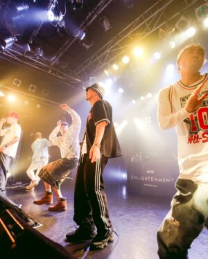AK-69 Instagram - -
-
Tour 2024 “Enlightenment” kick off🎤

まずは横浜から33箇所
みんなの街に行くから✌🏼

今回は“楽しい”だけじゃないよ
悩んでたり葛藤したりモヤモヤしてる人には
特に観に来てほしい構成にしてるから

会場であお💯