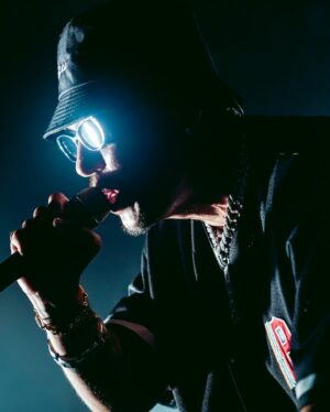 AK-69 Instagram - -
-
Tour 2024 “Enlightenment” kick off🎤

まずは横浜から33箇所
みんなの街に行くから✌🏼

今回は“楽しい”だけじゃないよ
悩んでたり葛藤したりモヤモヤしてる人には
特に観に来てほしい構成にしてるから

会場であお💯