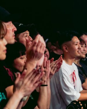 AK-69 Instagram - -
-
Tour 2024 “Enlightenment” kick off🎤

まずは横浜から33箇所
みんなの街に行くから✌🏼

今回は“楽しい”だけじゃないよ
悩んでたり葛藤したりモヤモヤしてる人には
特に観に来てほしい構成にしてるから

会場であお💯
