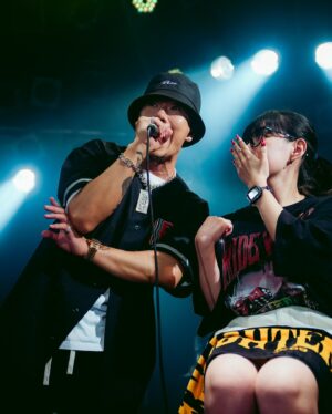AK-69 Instagram - -
-
Tour 2024 “Enlightenment” kick off🎤

まずは横浜から33箇所
みんなの街に行くから✌🏼

今回は“楽しい”だけじゃないよ
悩んでたり葛藤したりモヤモヤしてる人には
特に観に来てほしい構成にしてるから

会場であお💯