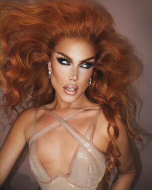 A'Whora Instagram - hair got a blowy 🤍 @charlottetilbury 💄
