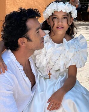 Aarón Díaz Instagram - 🕊️ 𝙸𝚘 𝚌𝚛𝚎𝚍𝚘 𝚊𝚐𝚕𝚒 𝙰𝚗𝚐𝚎𝚕𝚒 … 
@realgirlstv by  @monnalisa_official