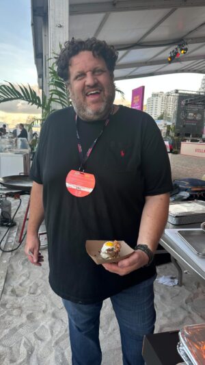 Aaron May Instagram - @chefaaronmay served up an elevated version of our famous LoKo MoKo last night at @sobewffest 🤩